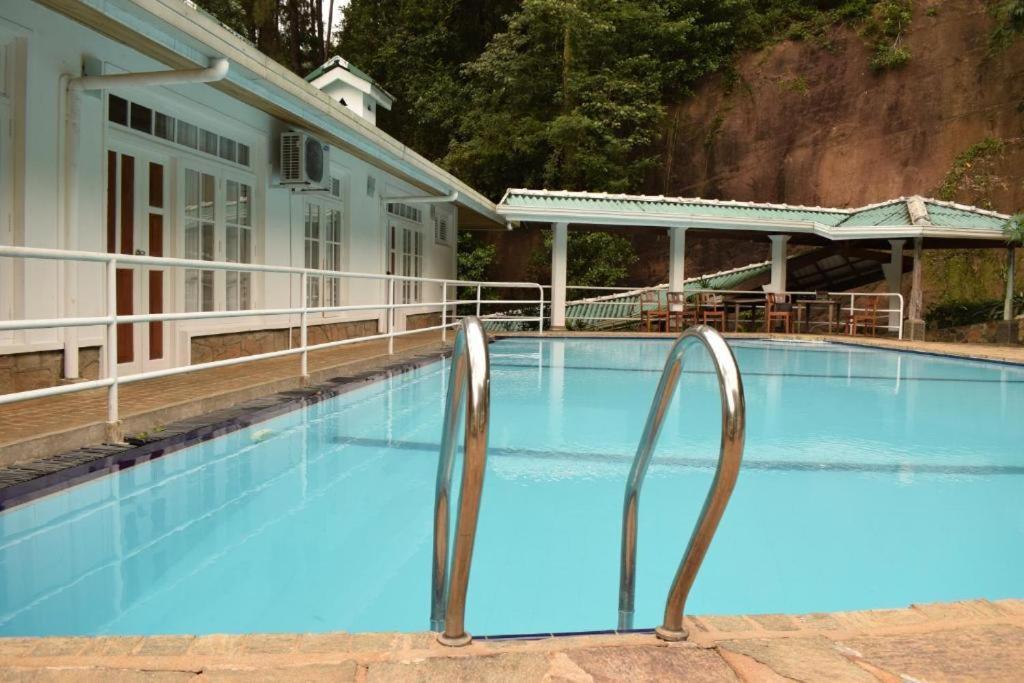 Forest Edge Hotel Ginigathena Extérieur photo
